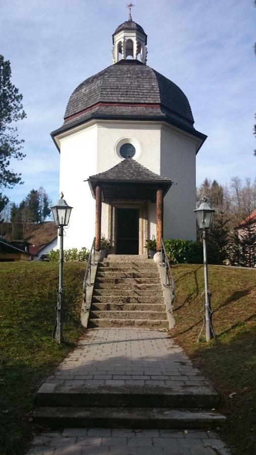 Ferienwohnung An Der Idyllischen Salzachschleife Naehe Salzburg Laufen Exterior photo
